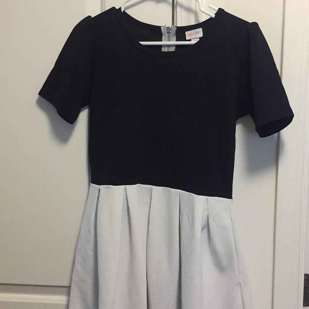 LuLaRoe Amelia